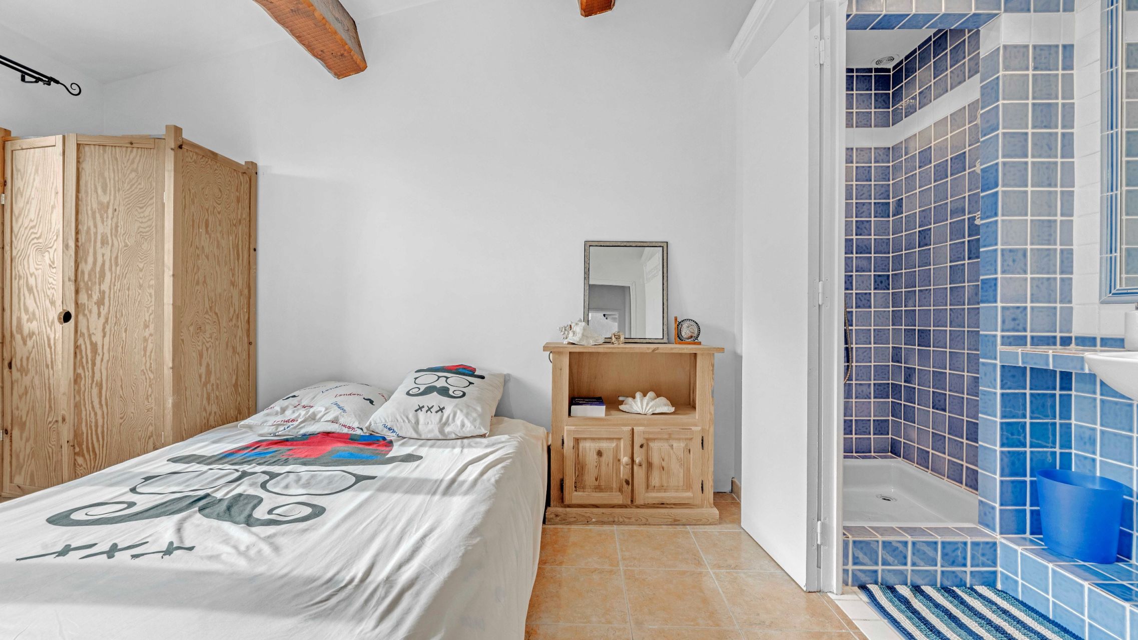 villa 7 Rooms for sale on RAMATUELLE (83350)