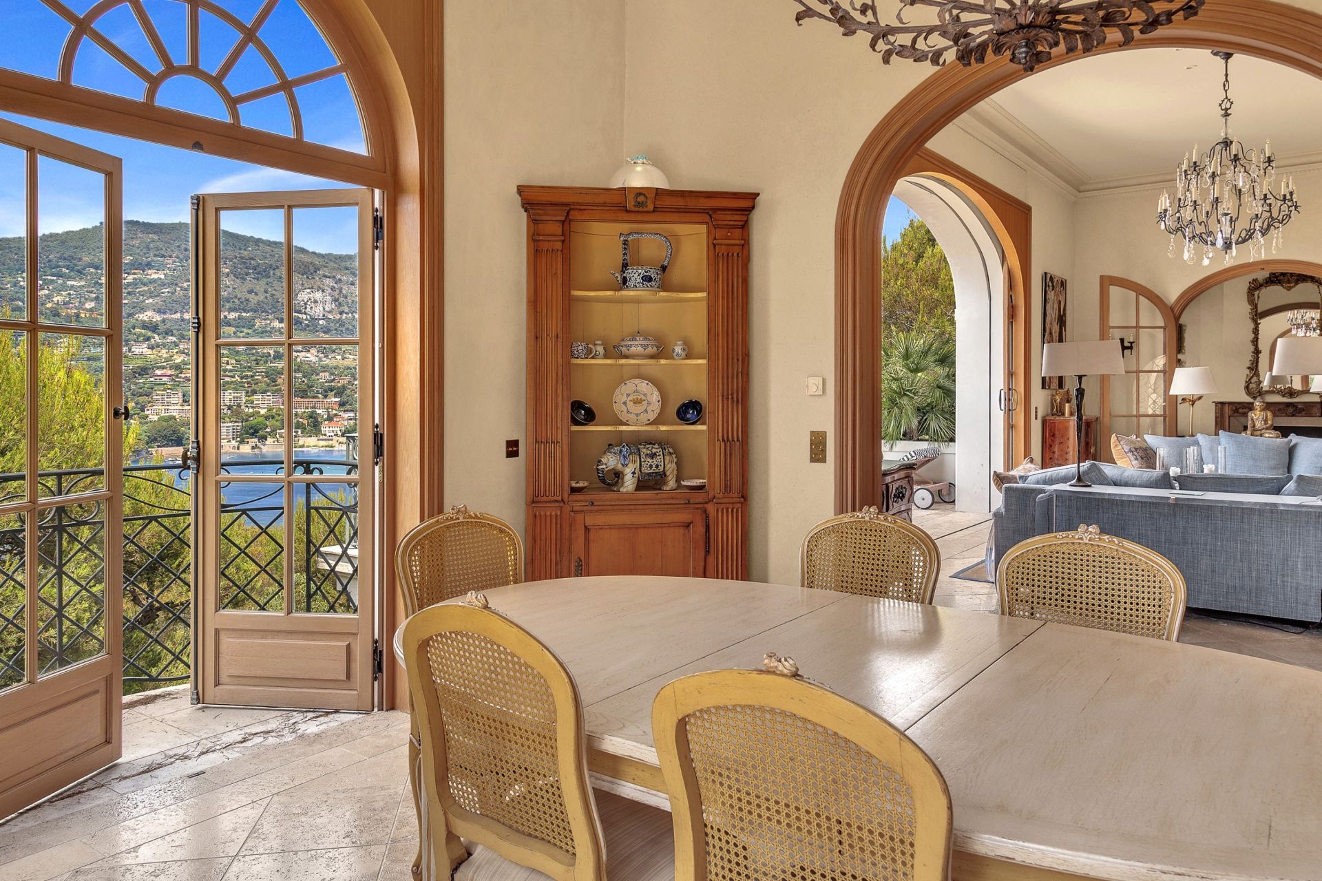 villa 12 Rooms for sale on ST JEAN CAP FERRAT (06230)