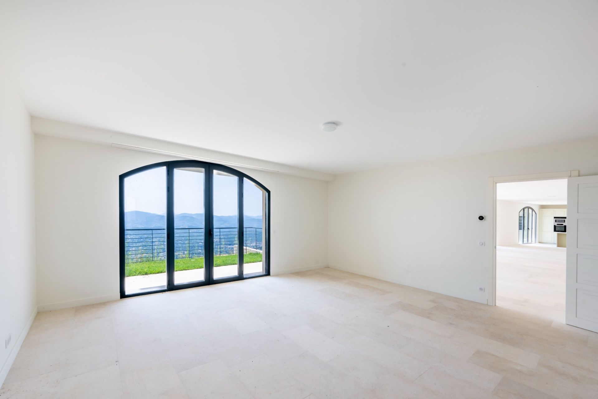 villa 6 Pièces en vente sur SPERACEDES (06530)