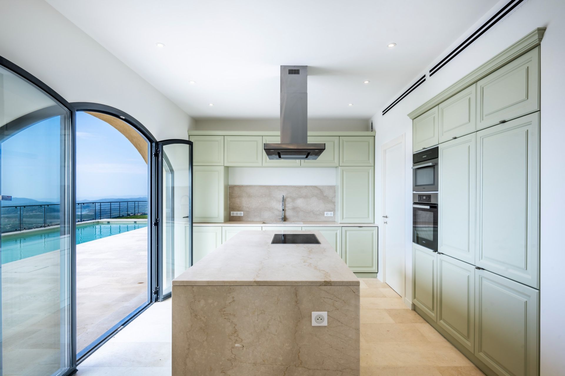 villa 8 Pièces en vente sur SPERACEDES (06530)