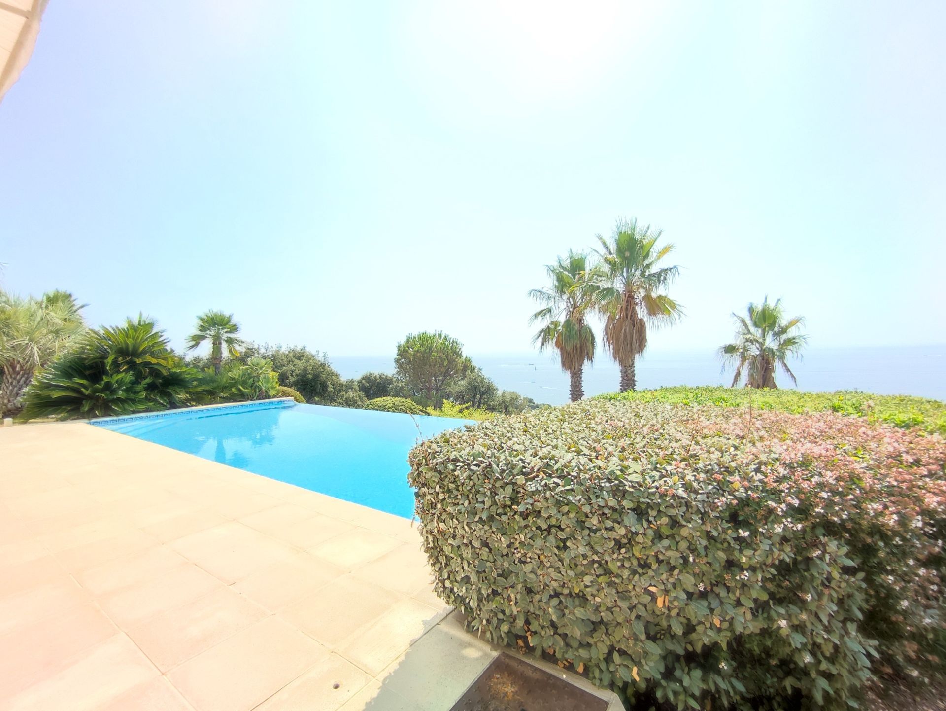 villa 7 Pièces en vente sur ANTHEOR (83530)