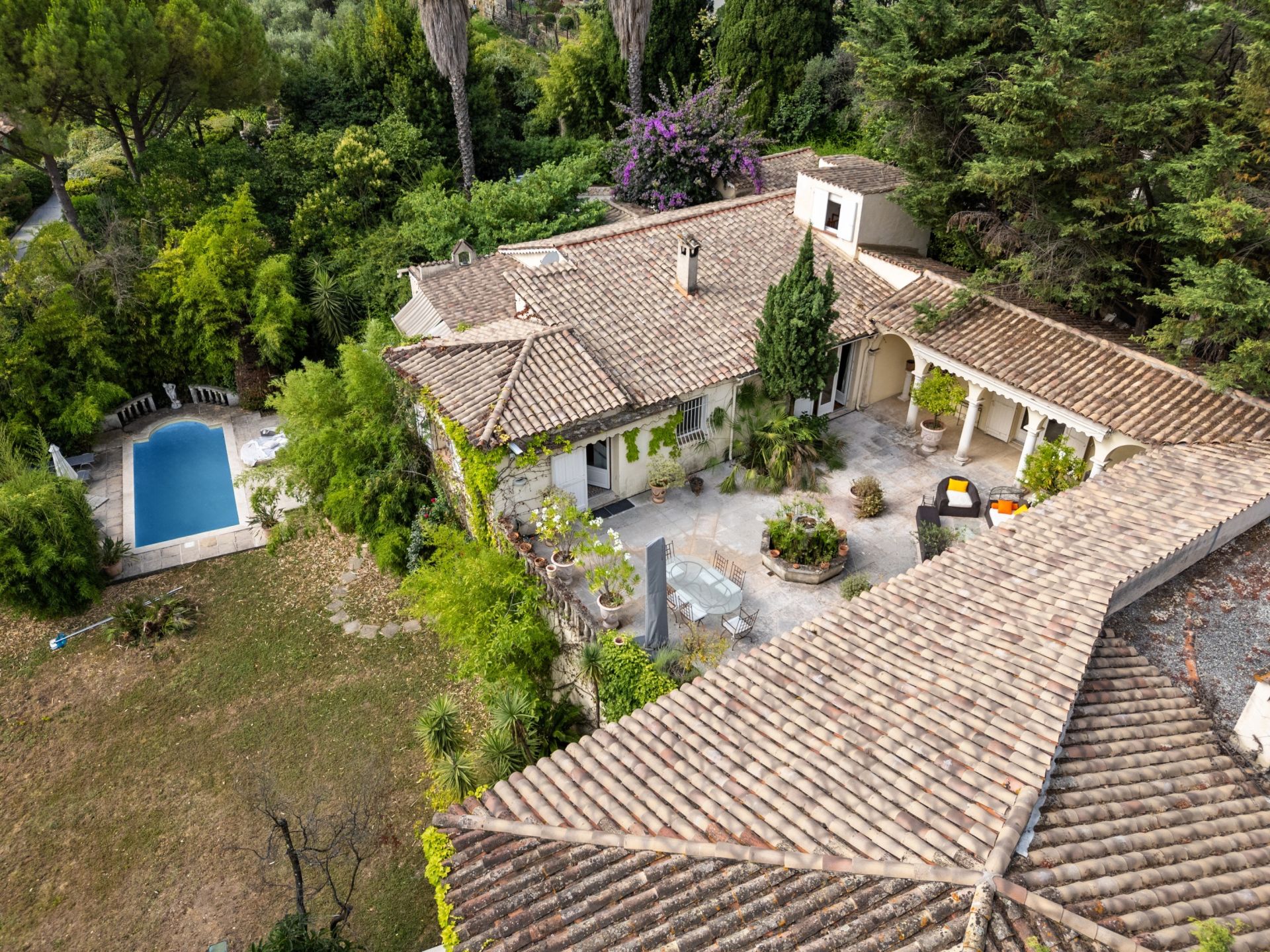 villa 7 Pièces en vente sur GRASSE (06130)