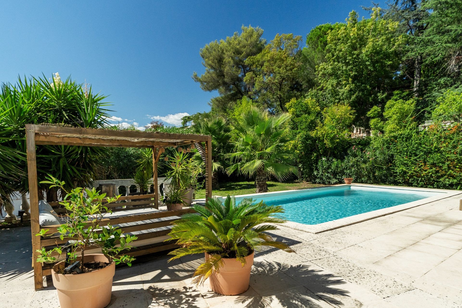 maison 7 Pièces en vente sur LA ROQUETTE SUR SIAGNE (06550)