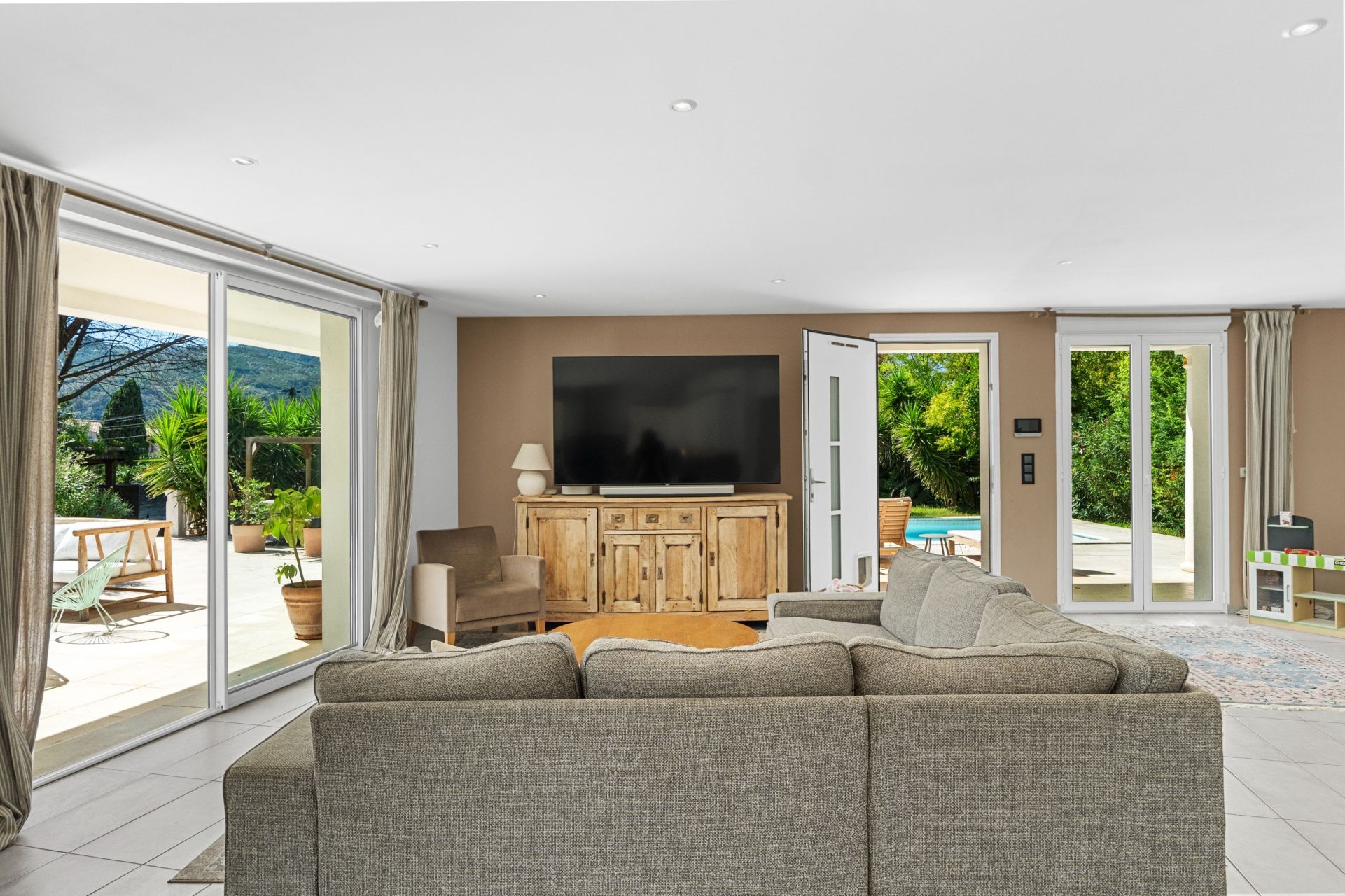 maison 7 Pièces en vente sur LA ROQUETTE SUR SIAGNE (06550)