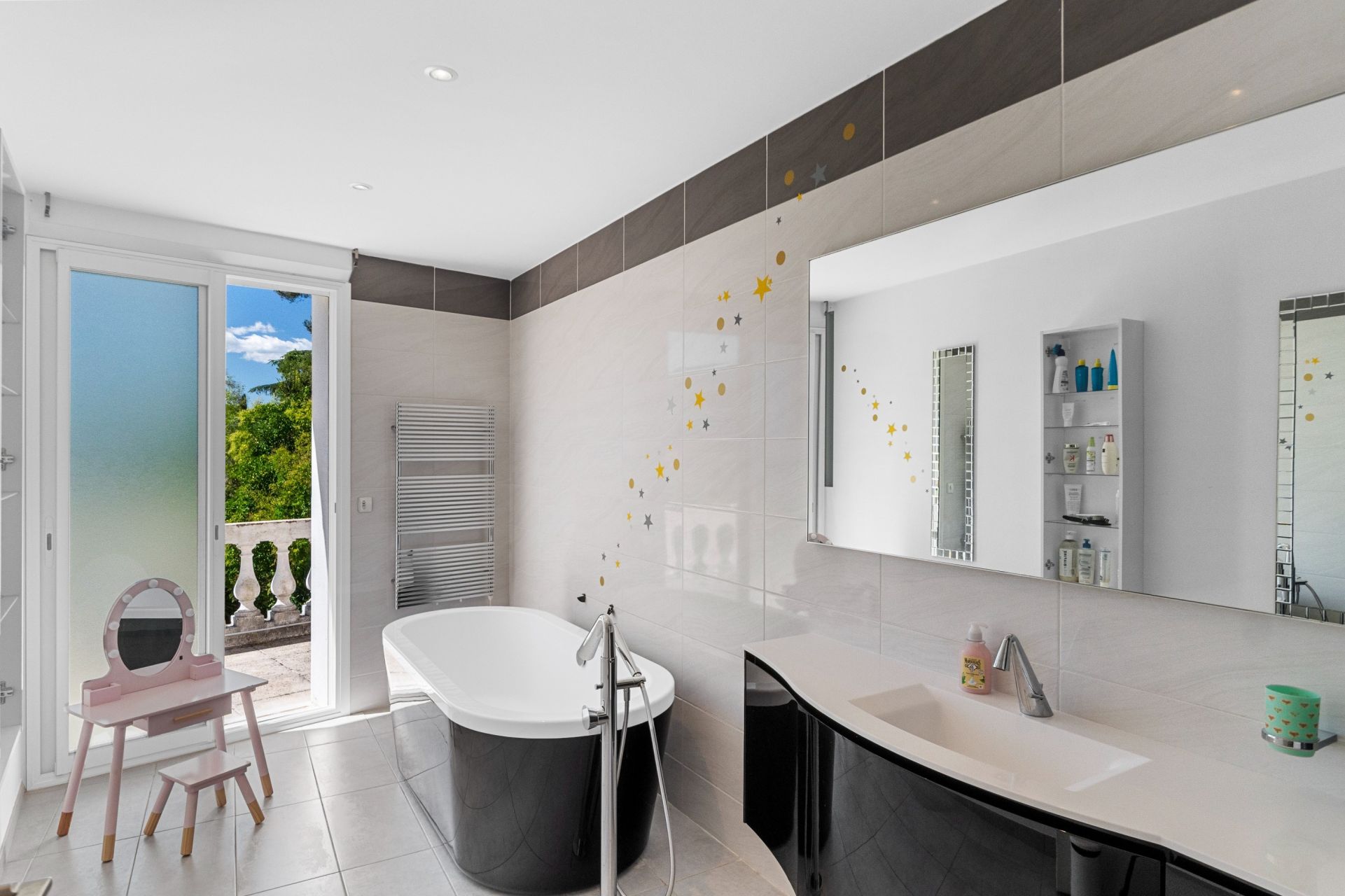 maison 7 Pièces en vente sur LA ROQUETTE SUR SIAGNE (06550)