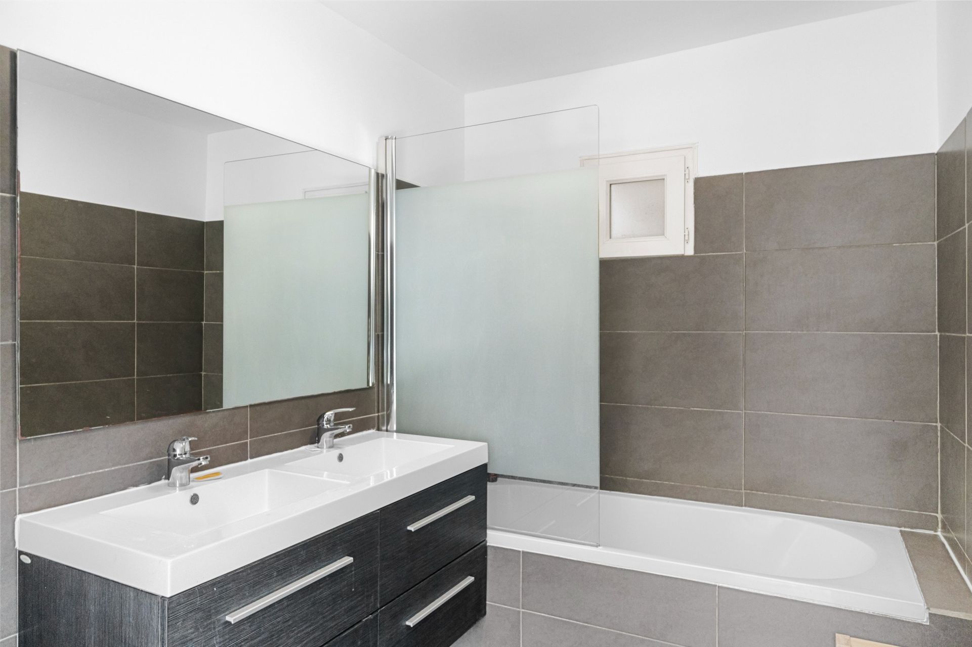 maison 7 Pièces en vente sur LA ROQUETTE SUR SIAGNE (06550)