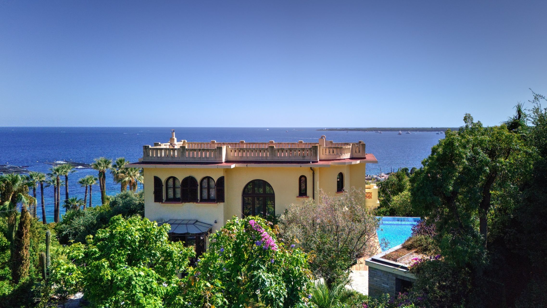 maison de maître 5 Pièces en vente sur VALLAURIS (06220)