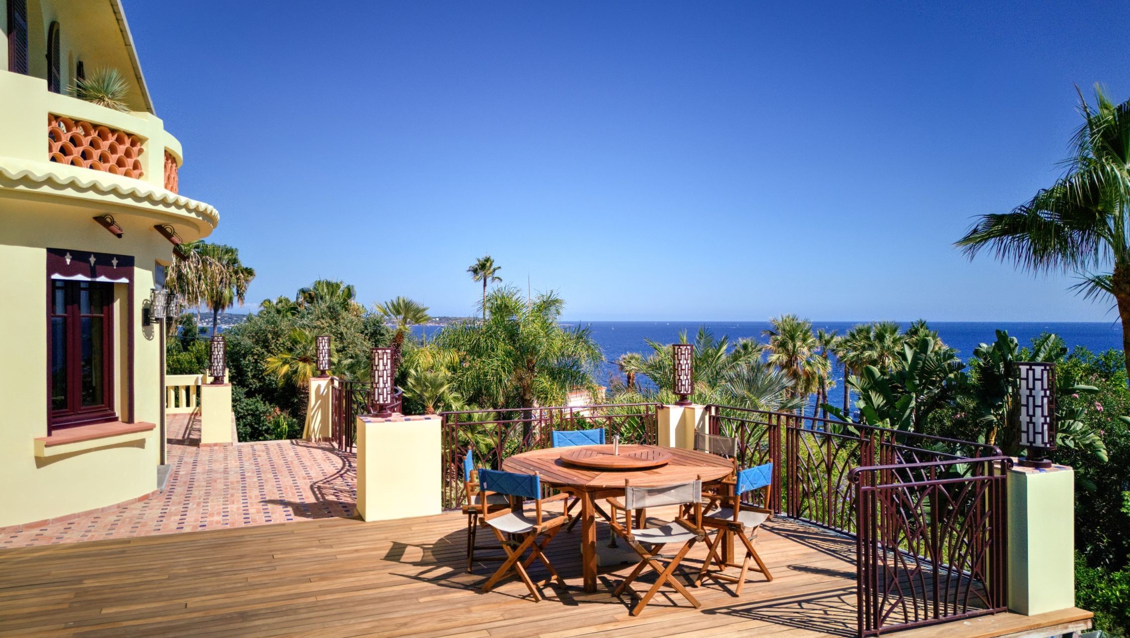 maison de maître 5 Pièces en vente sur VALLAURIS (06220)