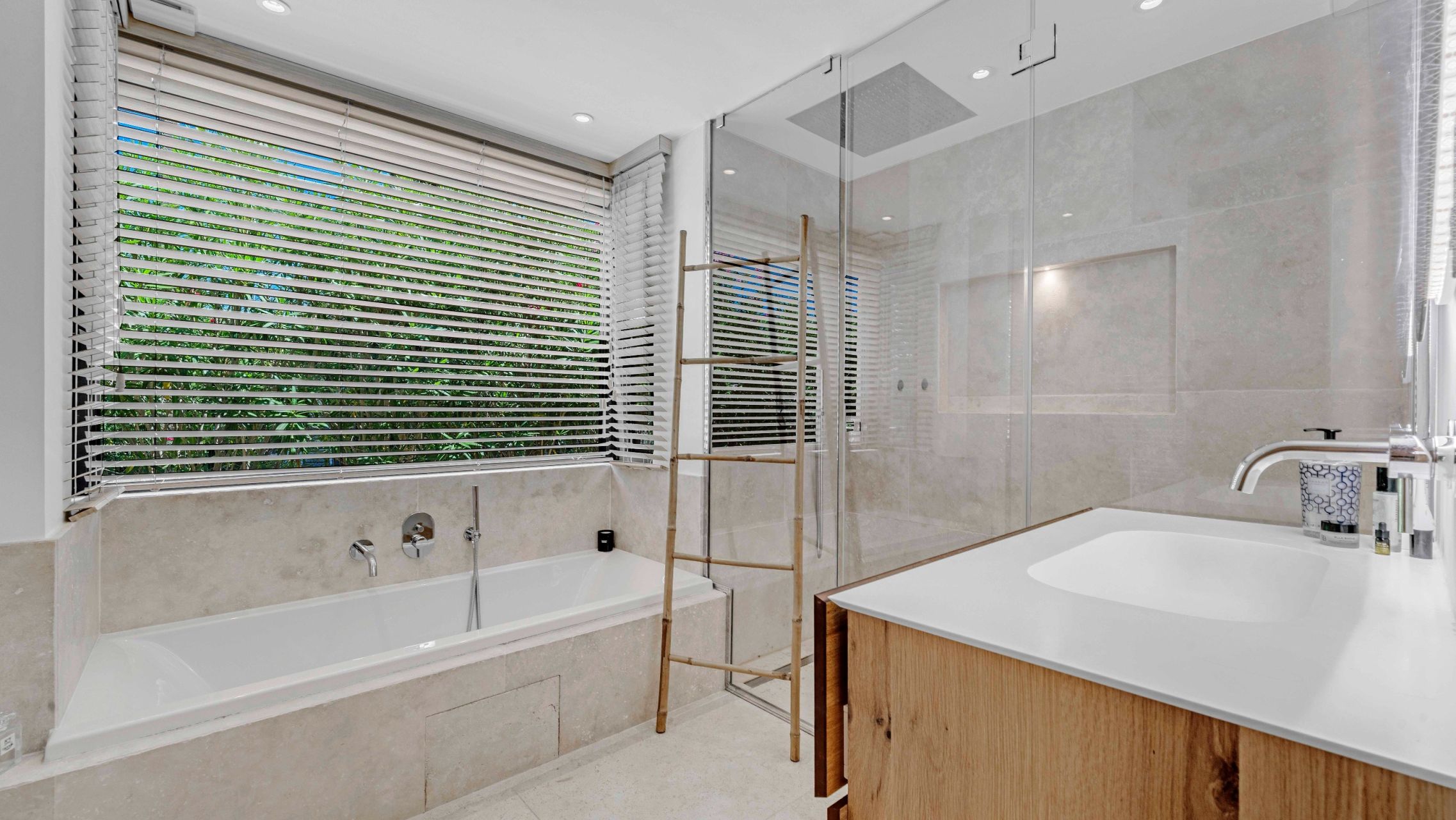 villa 6 Pièces en vente sur ST TROPEZ (83990)