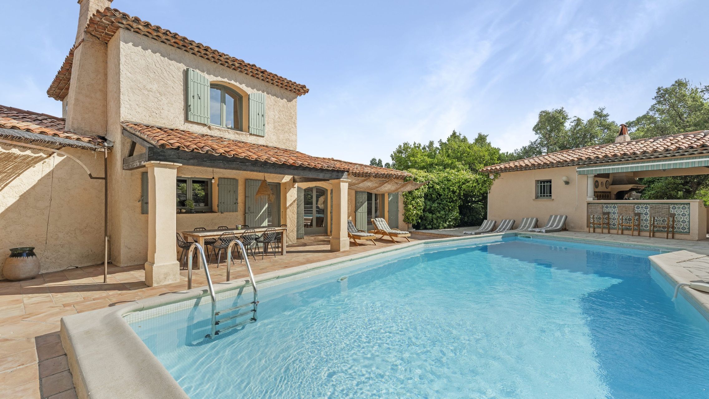 provencal house 6 Rooms for sale on LA CROIX VALMER (83420)