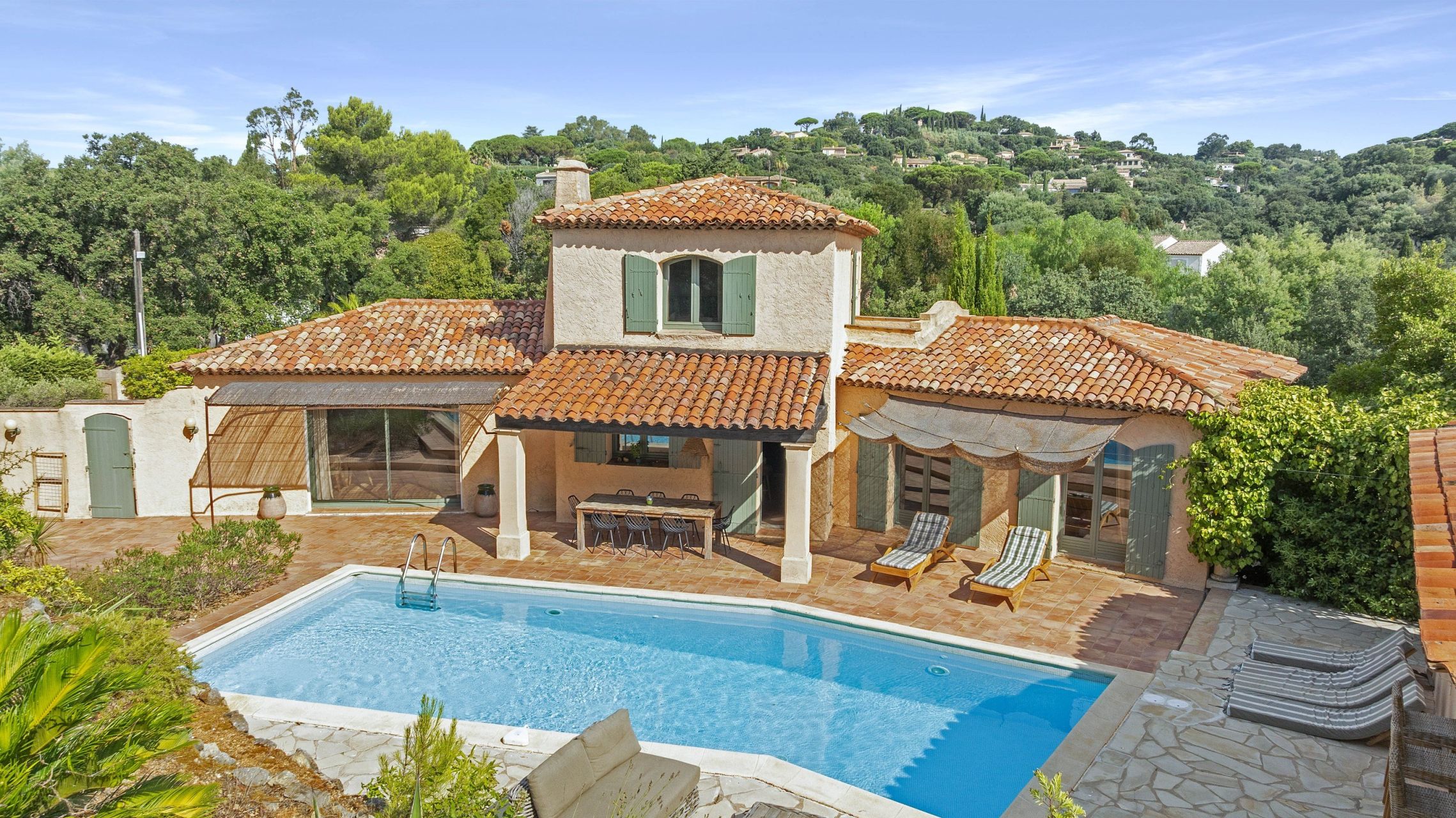 provencal house 6 Rooms for sale on LA CROIX VALMER (83420)