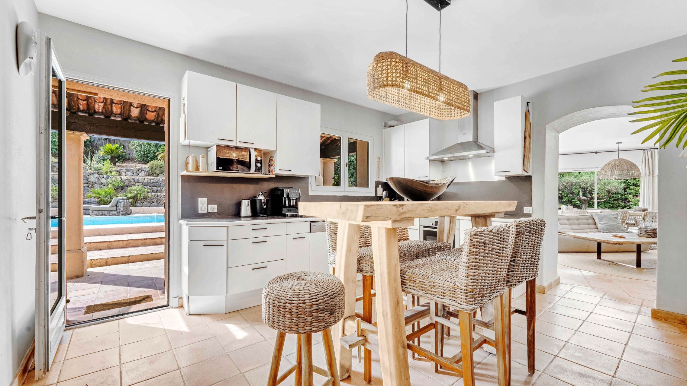 provencal house 6 Rooms for sale on LA CROIX VALMER (83420)