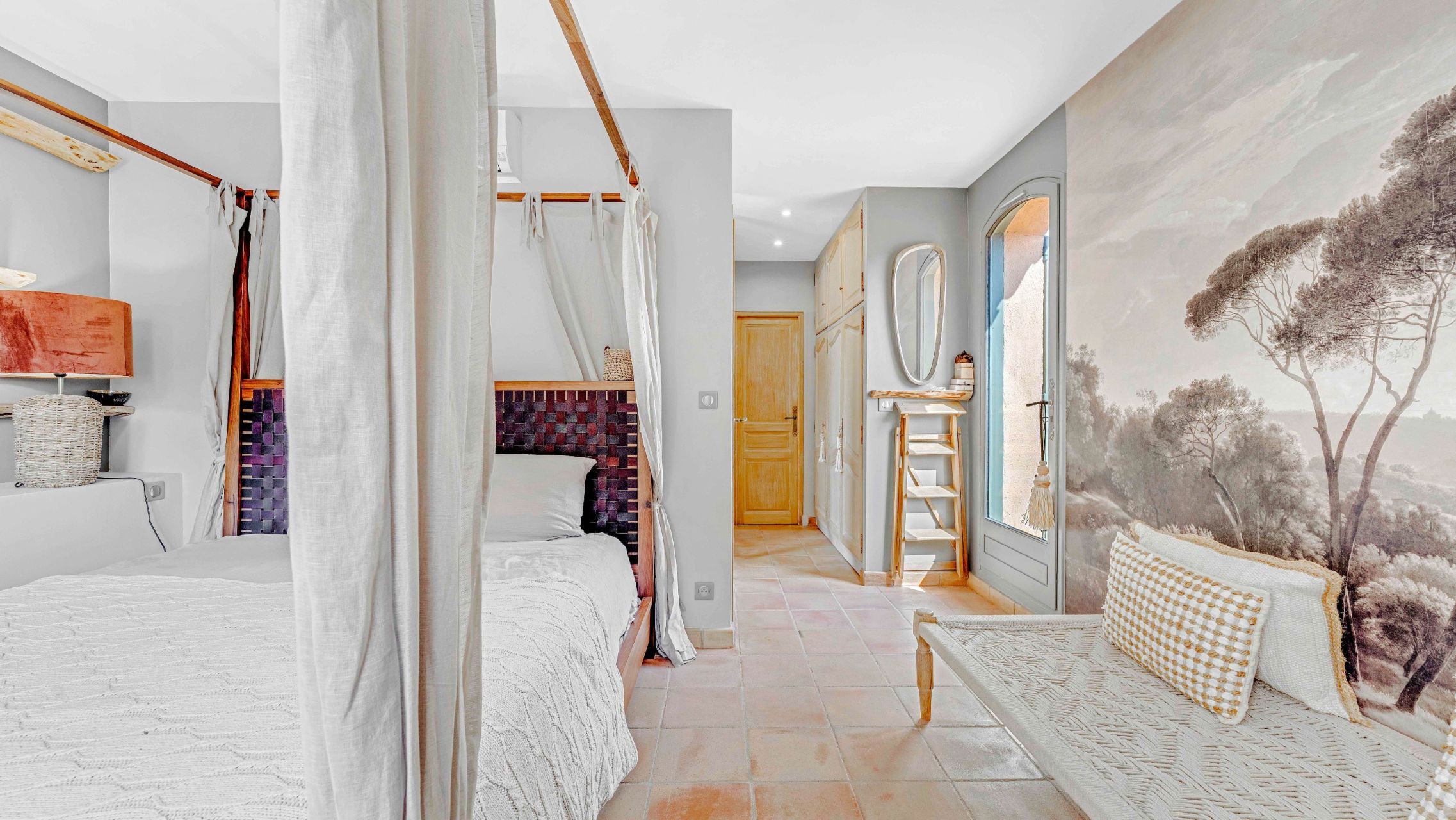 provencal house 6 Rooms for sale on LA CROIX VALMER (83420)