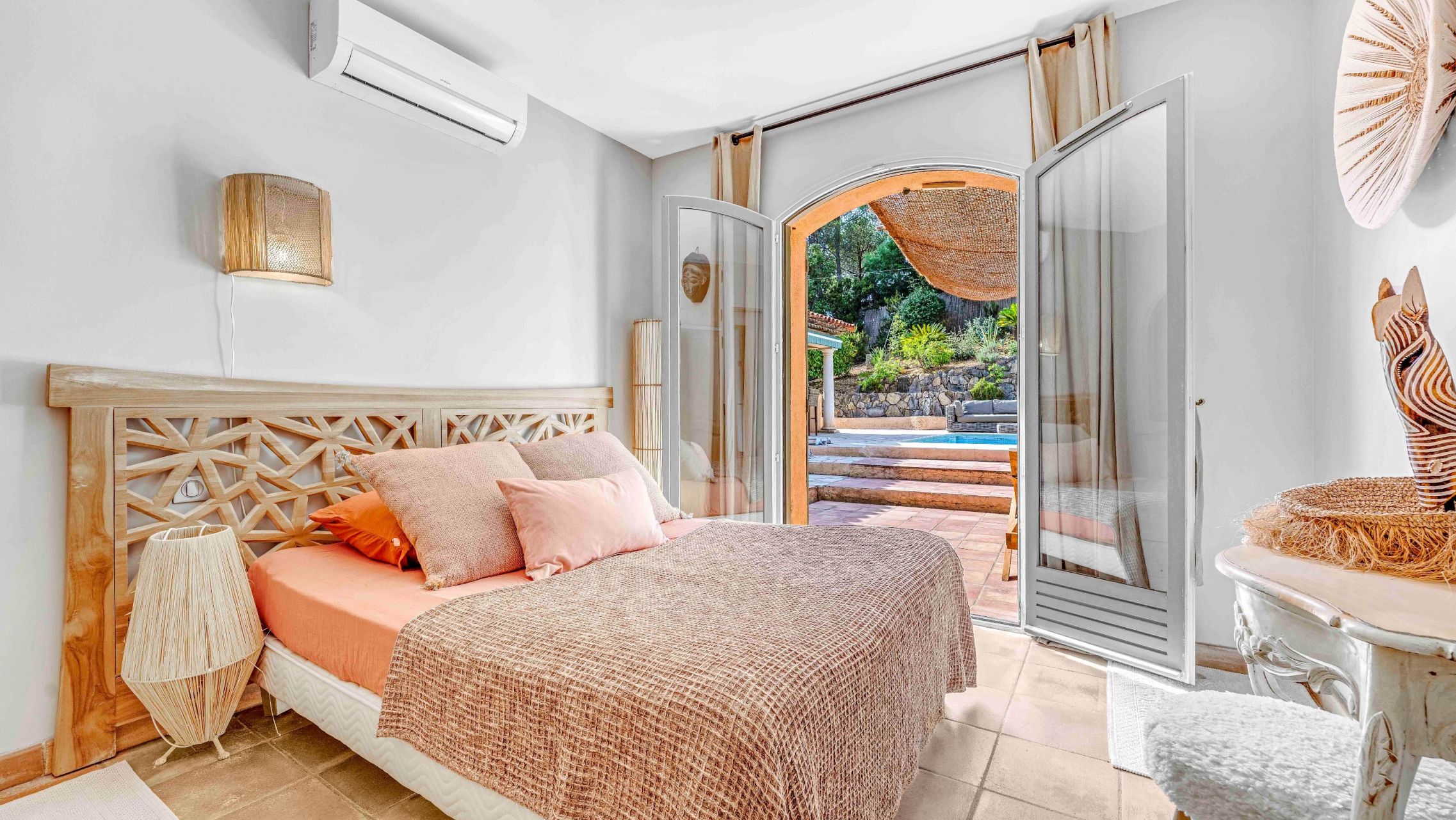 provencal house 6 Rooms for sale on LA CROIX VALMER (83420)