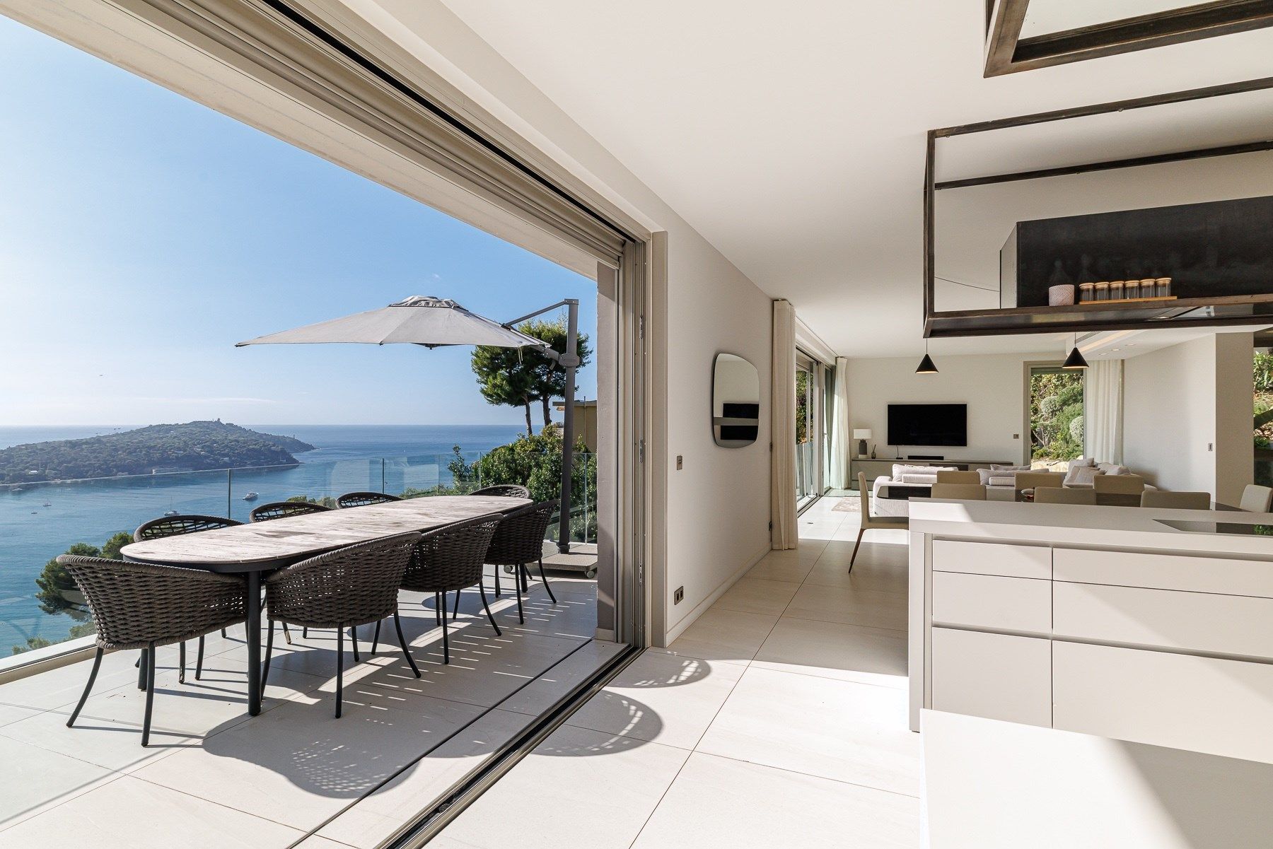 maison contemporaine 8 Pièces en vente sur VILLEFRANCHE SUR MER (06230)