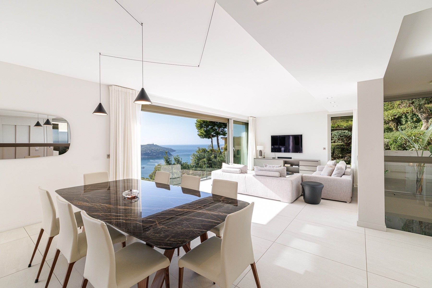 maison contemporaine 8 Pièces en vente sur VILLEFRANCHE SUR MER (06230)