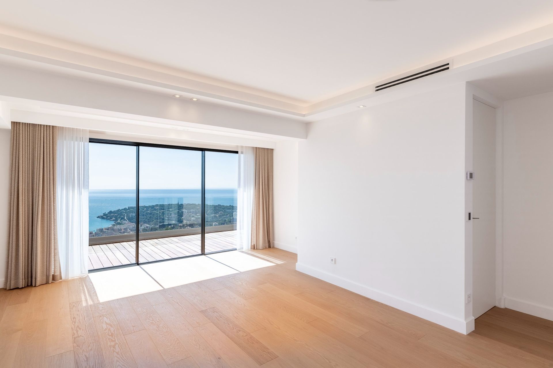 contemporary house 6 Rooms for sale on ROQUEBRUNE CAP MARTIN (06190)