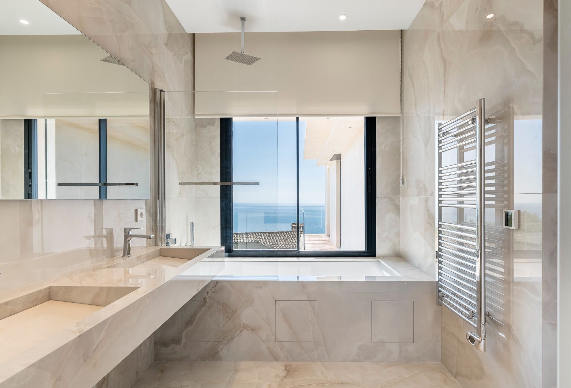 maison contemporaine 6 Pièces en vente sur ROQUEBRUNE CAP MARTIN (06190)