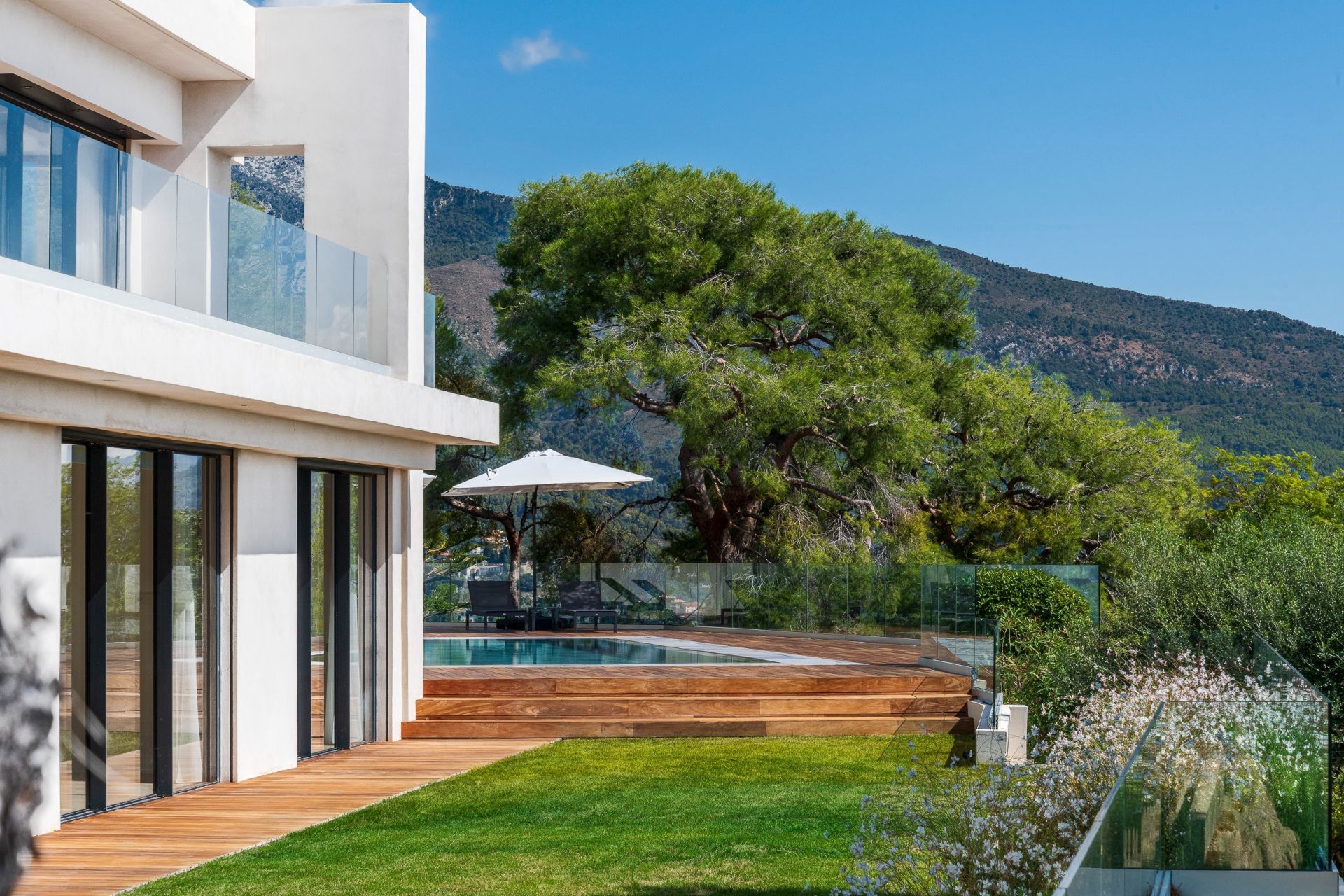 maison contemporaine 6 Pièces en vente sur ROQUEBRUNE CAP MARTIN (06190)