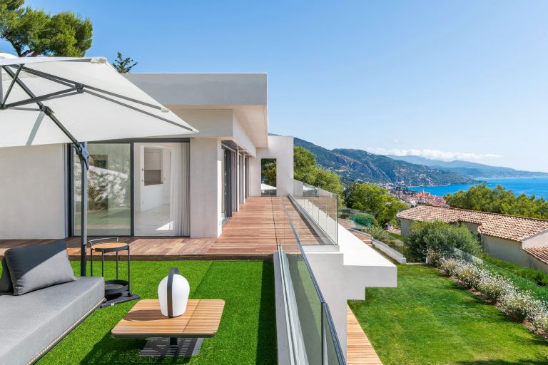 maison contemporaine 6 Pièces en vente sur ROQUEBRUNE CAP MARTIN (06190)