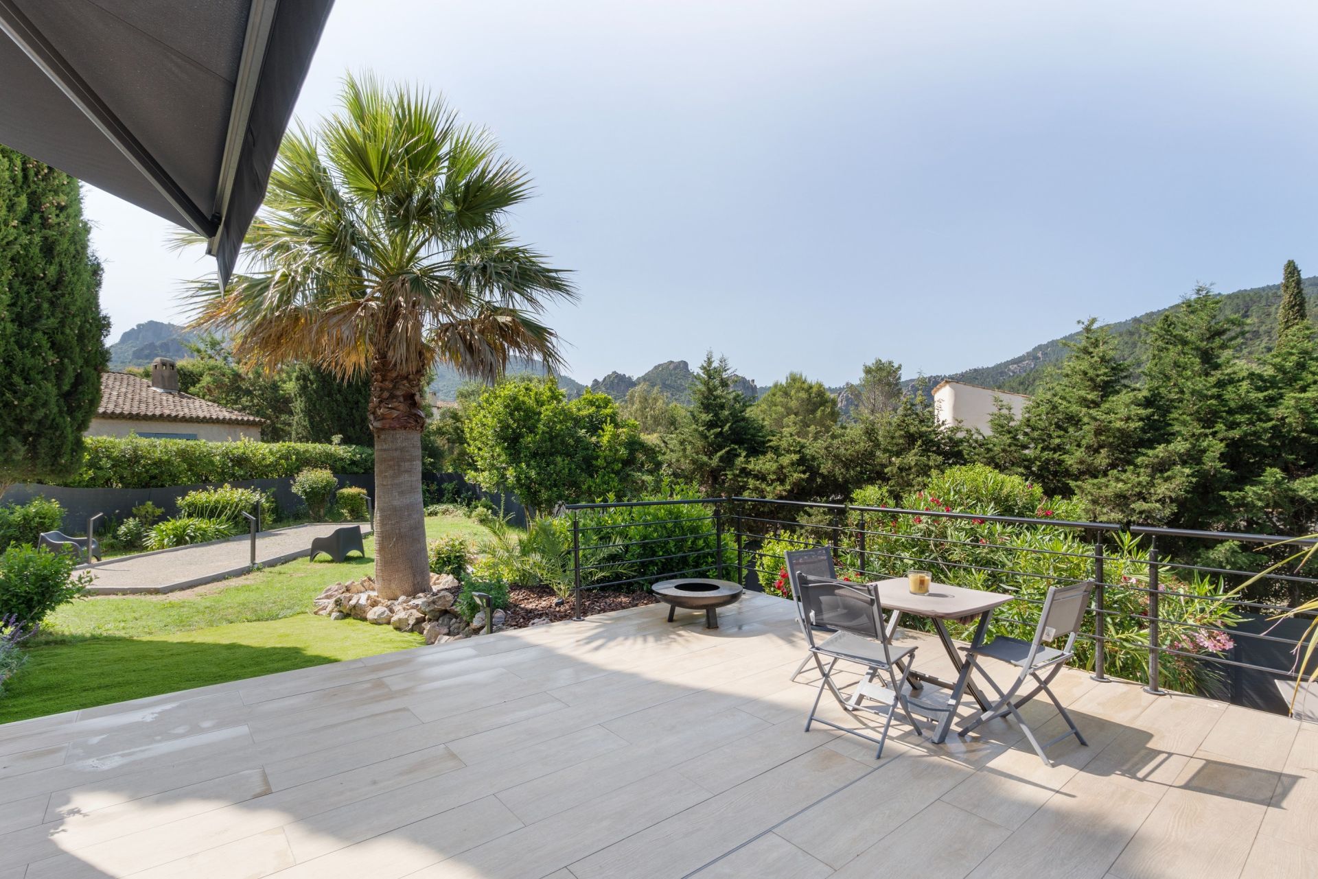 villa 6 Pièces en vente sur LES ADRETS DE L ESTEREL (83600)