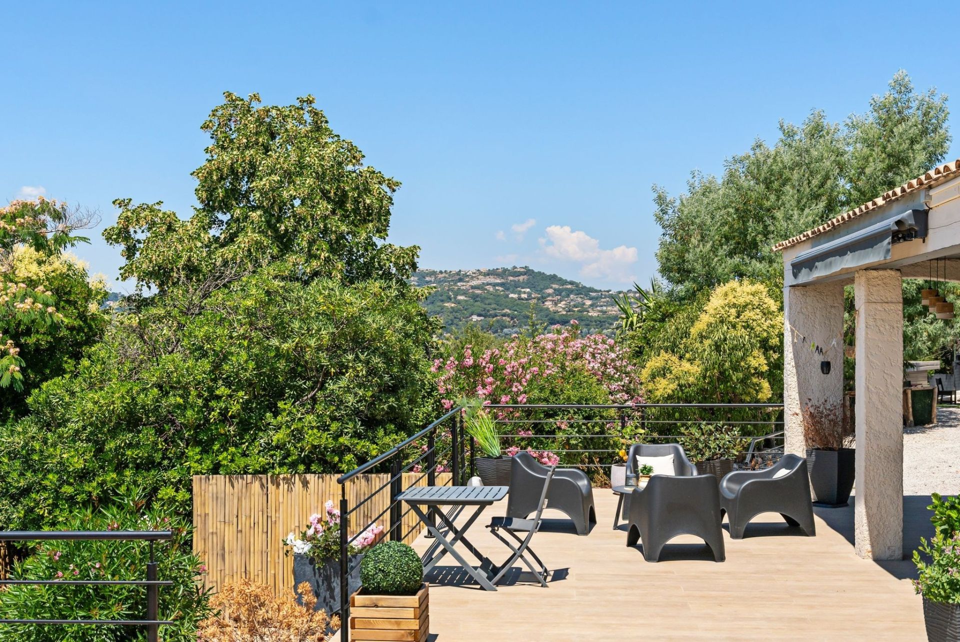 villa 6 Pièces en vente sur LES ADRETS DE L ESTEREL (83600)