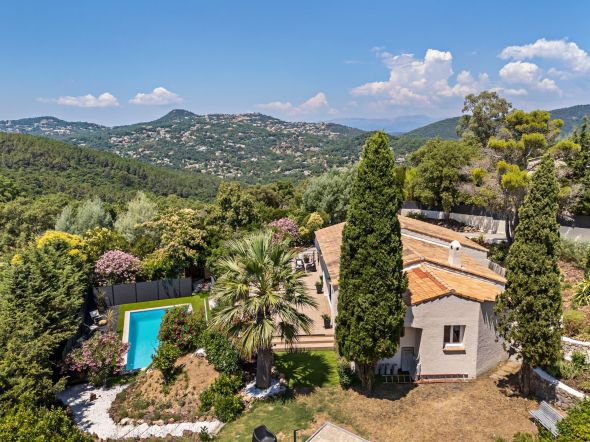 Vente Villa Les Adrets-de-l'Estérel 6 Pièces 150 m²