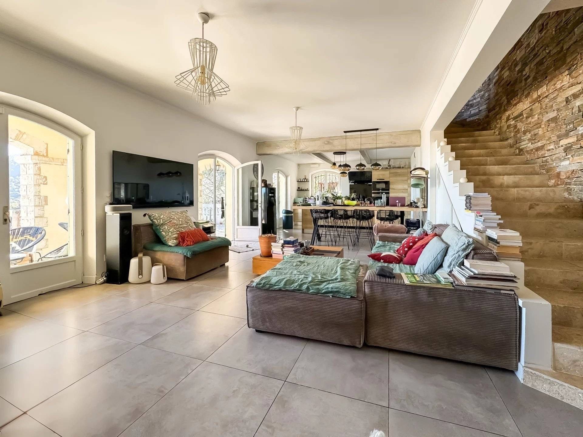 villa 4 Rooms for sale on LA TURBIE (06320)