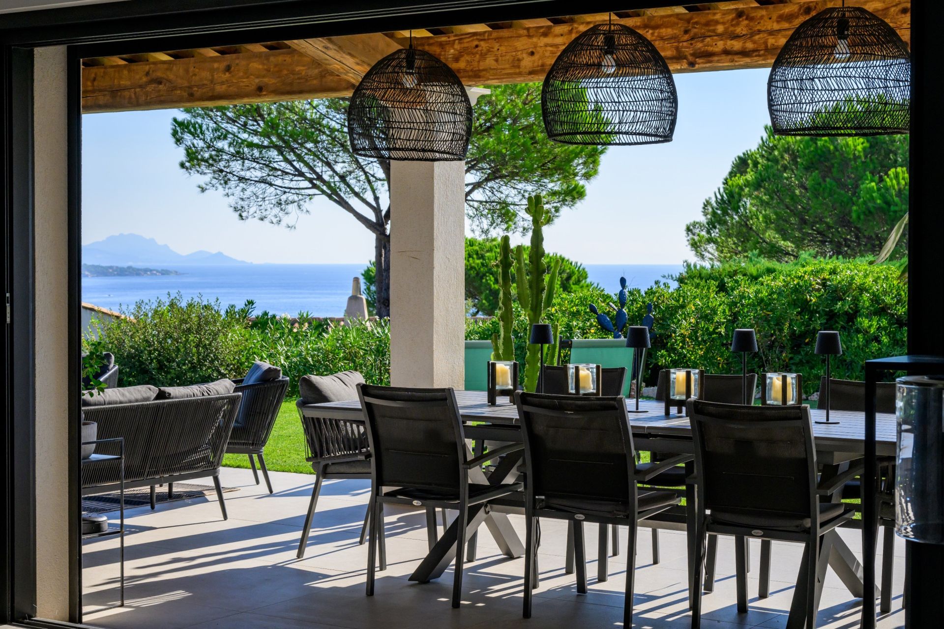 maison contemporaine 12 Pièces en vente sur STE MAXIME (83120)