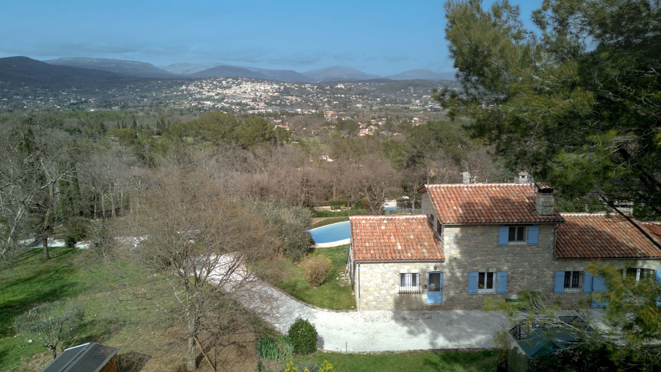 villa 6 Rooms for sale on FAYENCE (83440)