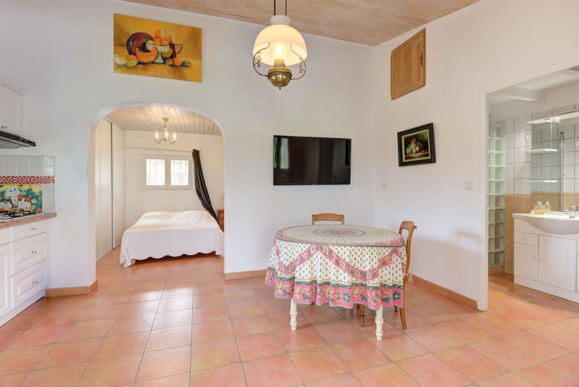 villa 6 Rooms for sale on FAYENCE (83440)