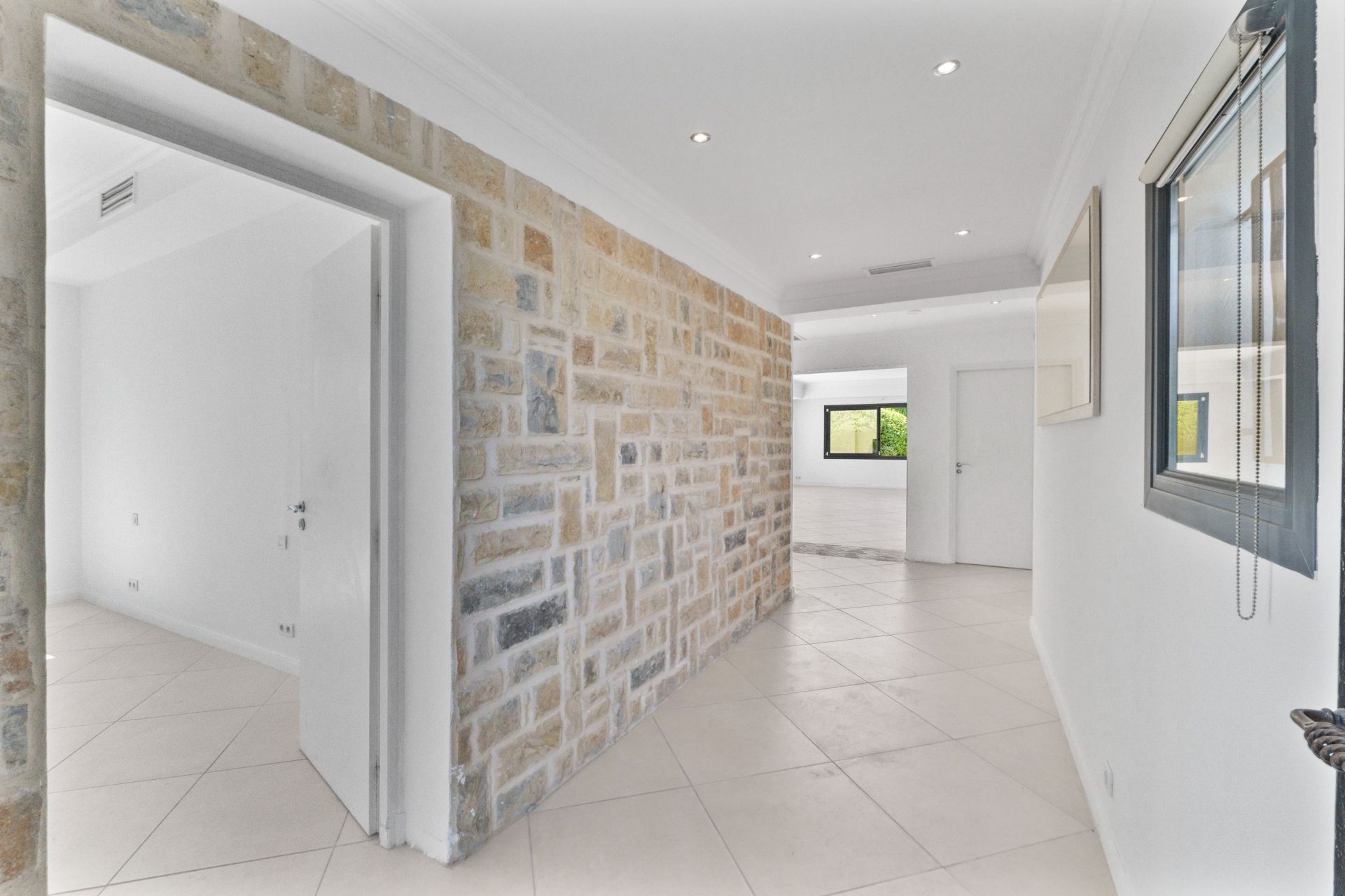 maison contemporaine 4 Pièces en vente sur MOUGINS (06250)