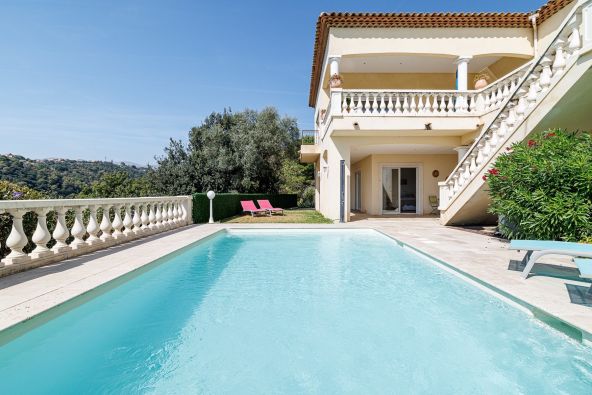Vente Villa Cagnes-sur-Mer 7 Pièces 200 m²