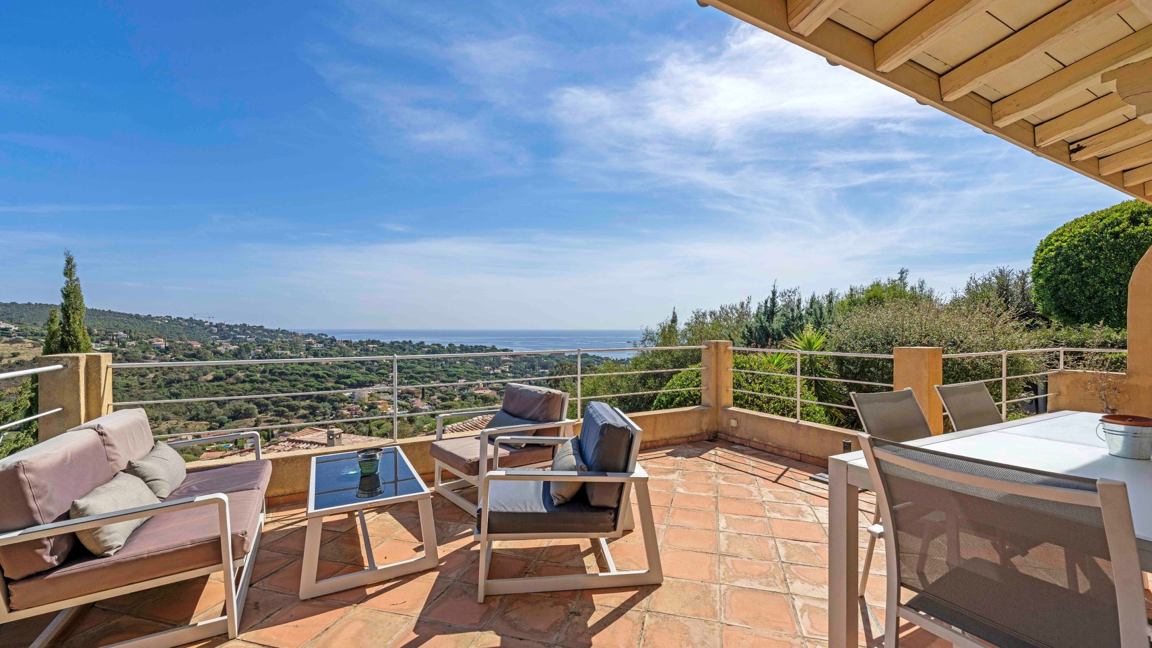 villa 7 Pièces en vente sur LES ISSAMBRES (83380)