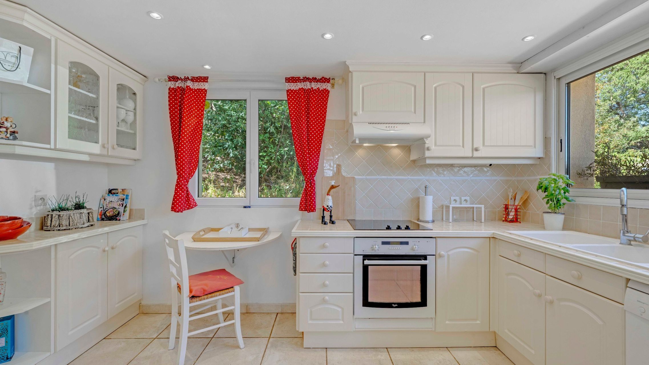 villa 7 Pièces en vente sur LES ISSAMBRES (83380)