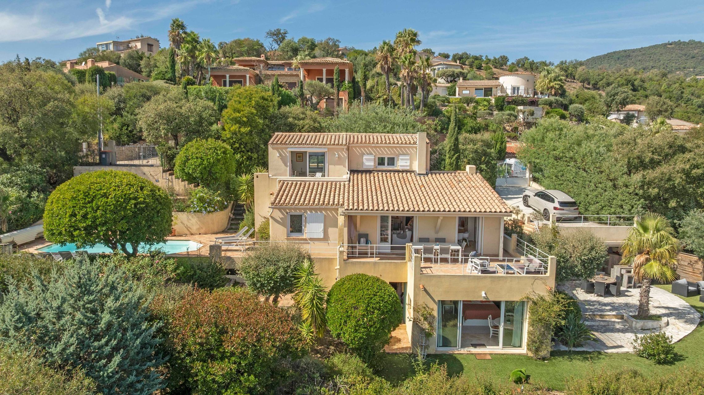 villa 7 Pièces en vente sur LES ISSAMBRES (83380)