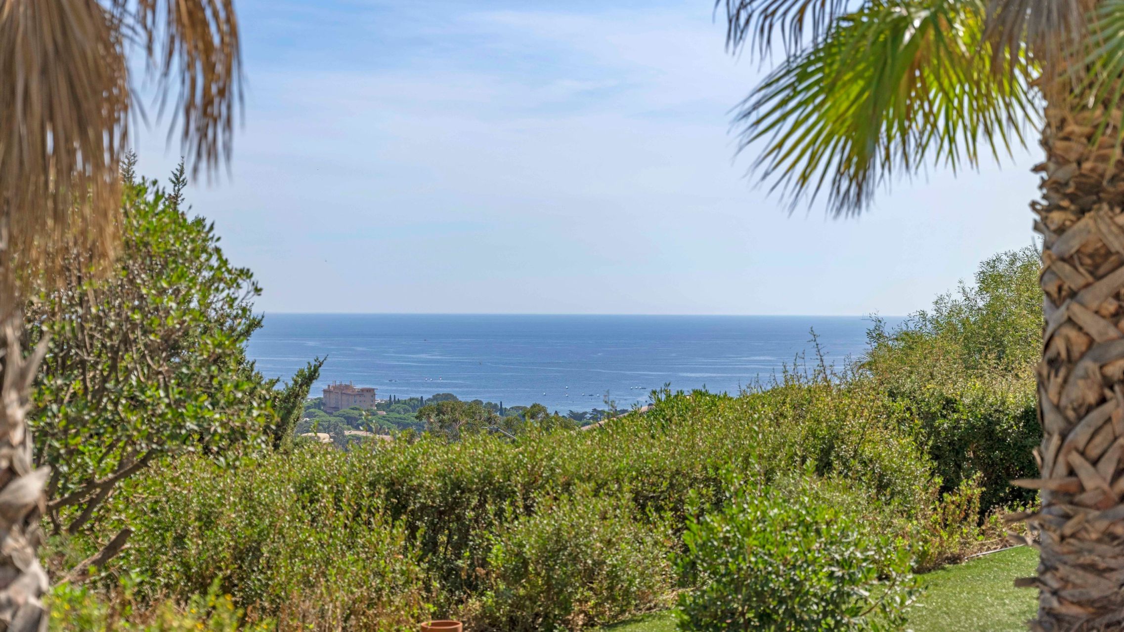 villa 7 Pièces en vente sur LES ISSAMBRES (83380)