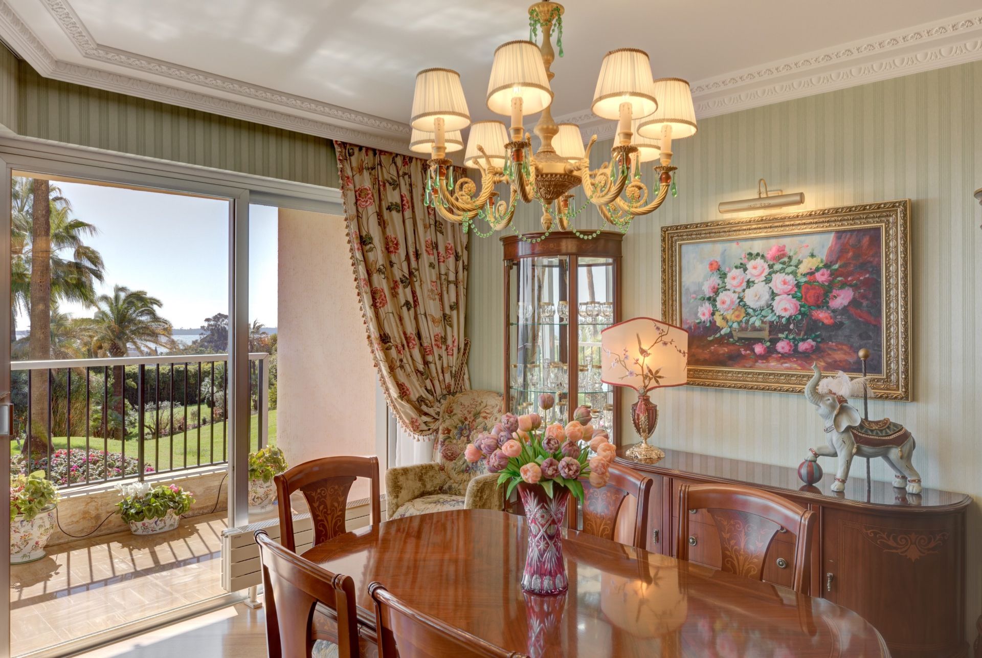 apartment 4 Rooms for sale on CANNES (06400)