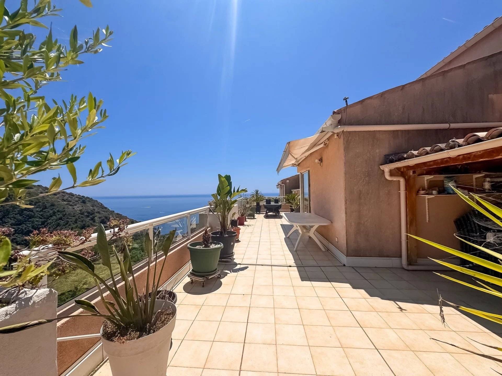 duplex 4 Pièces en vente sur EZE (06360)