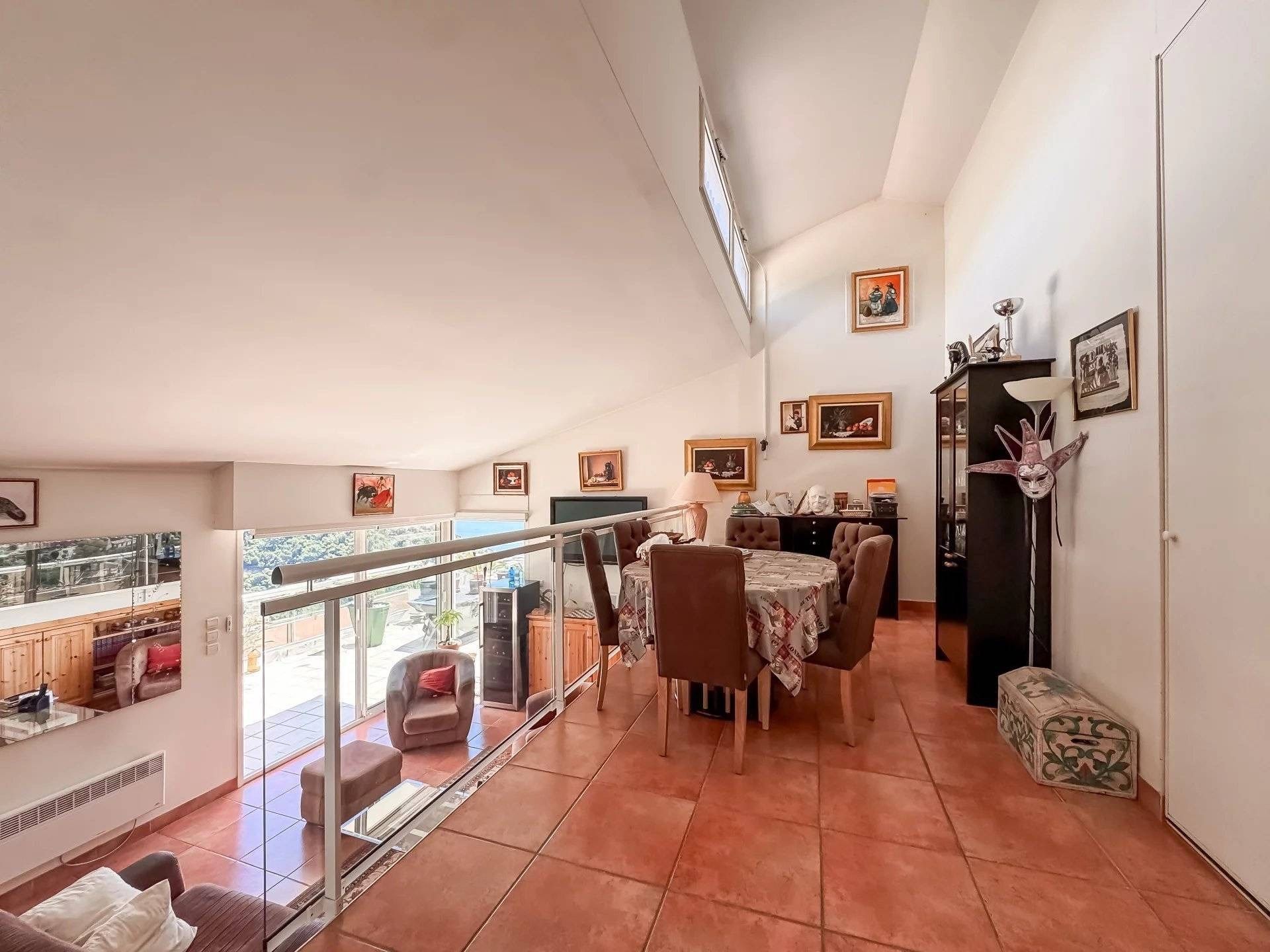 duplex 4 Pièces en vente sur EZE (06360)