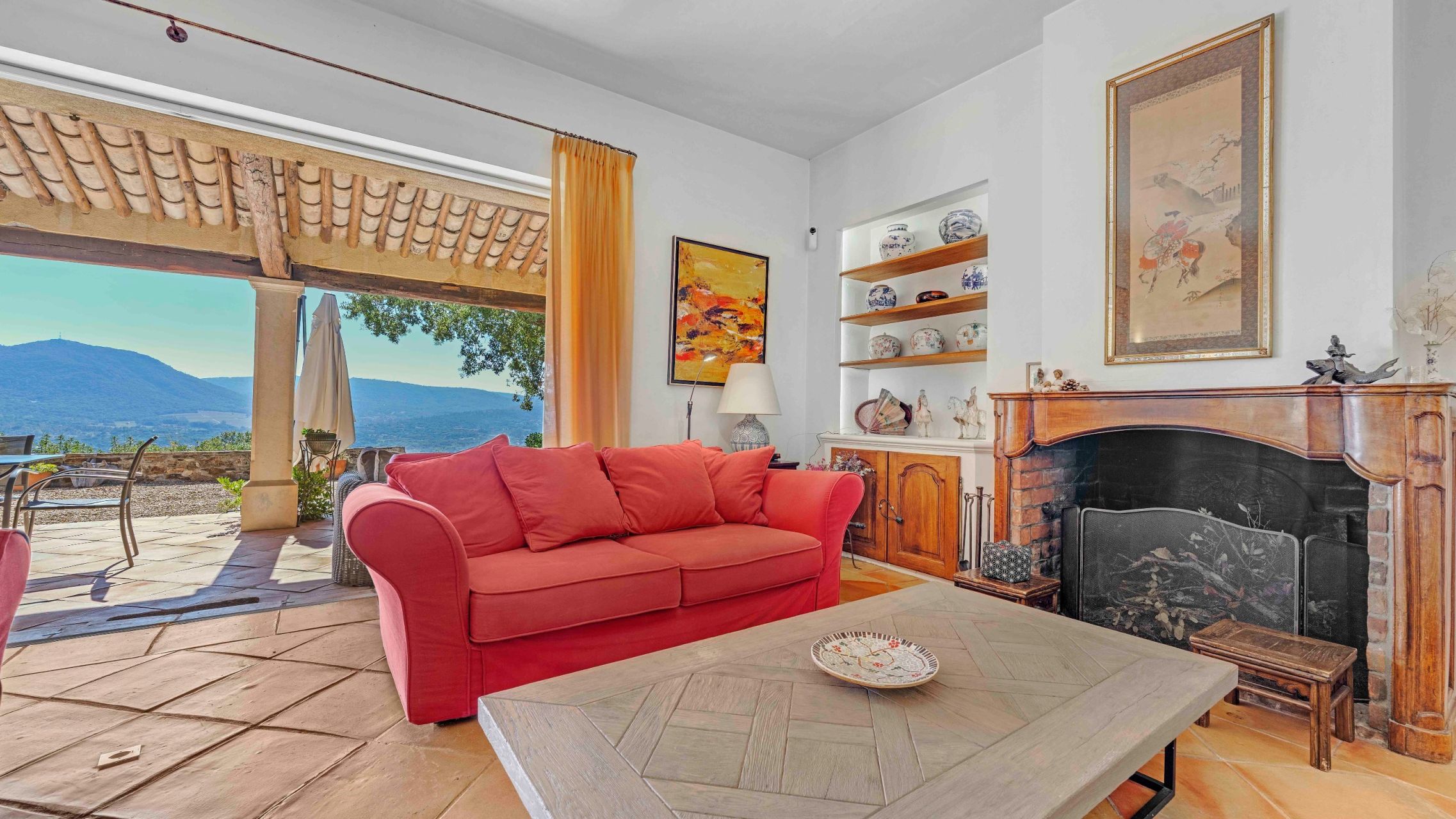 villa 10 Rooms for sale on LE PLAN DE LA TOUR (83120)