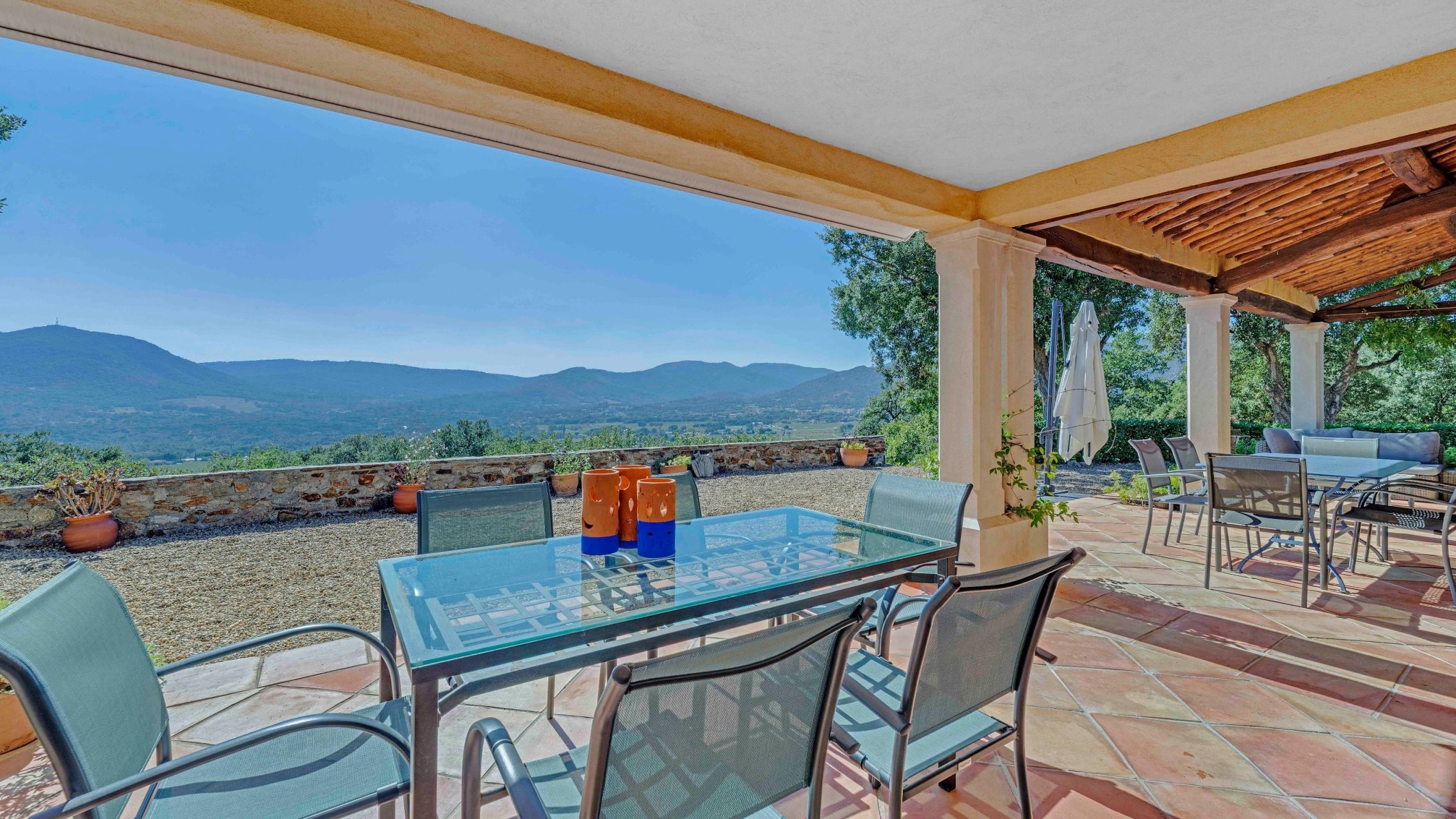 villa 10 Rooms for sale on LE PLAN DE LA TOUR (83120)