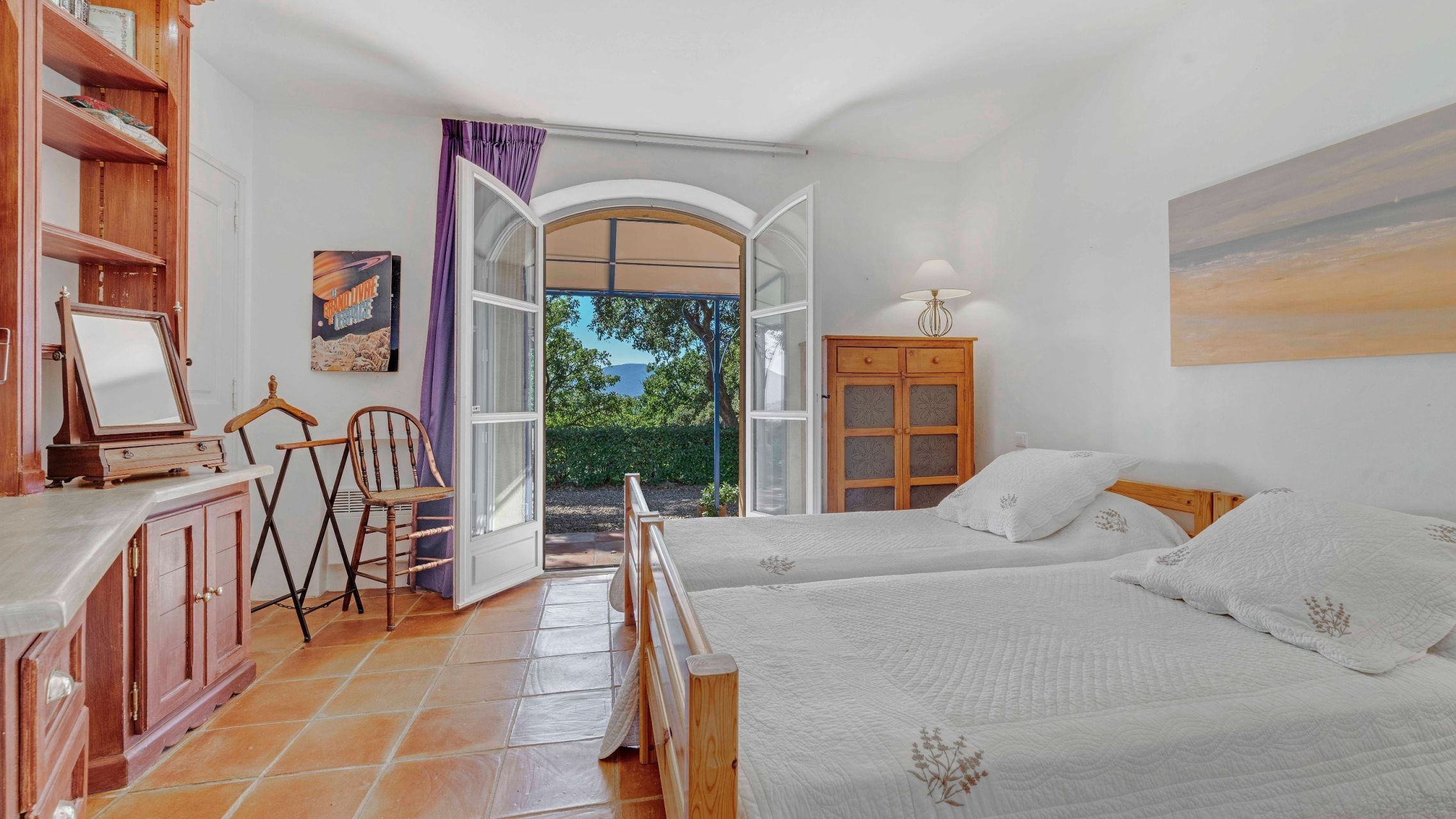 villa 10 Rooms for sale on LE PLAN DE LA TOUR (83120)