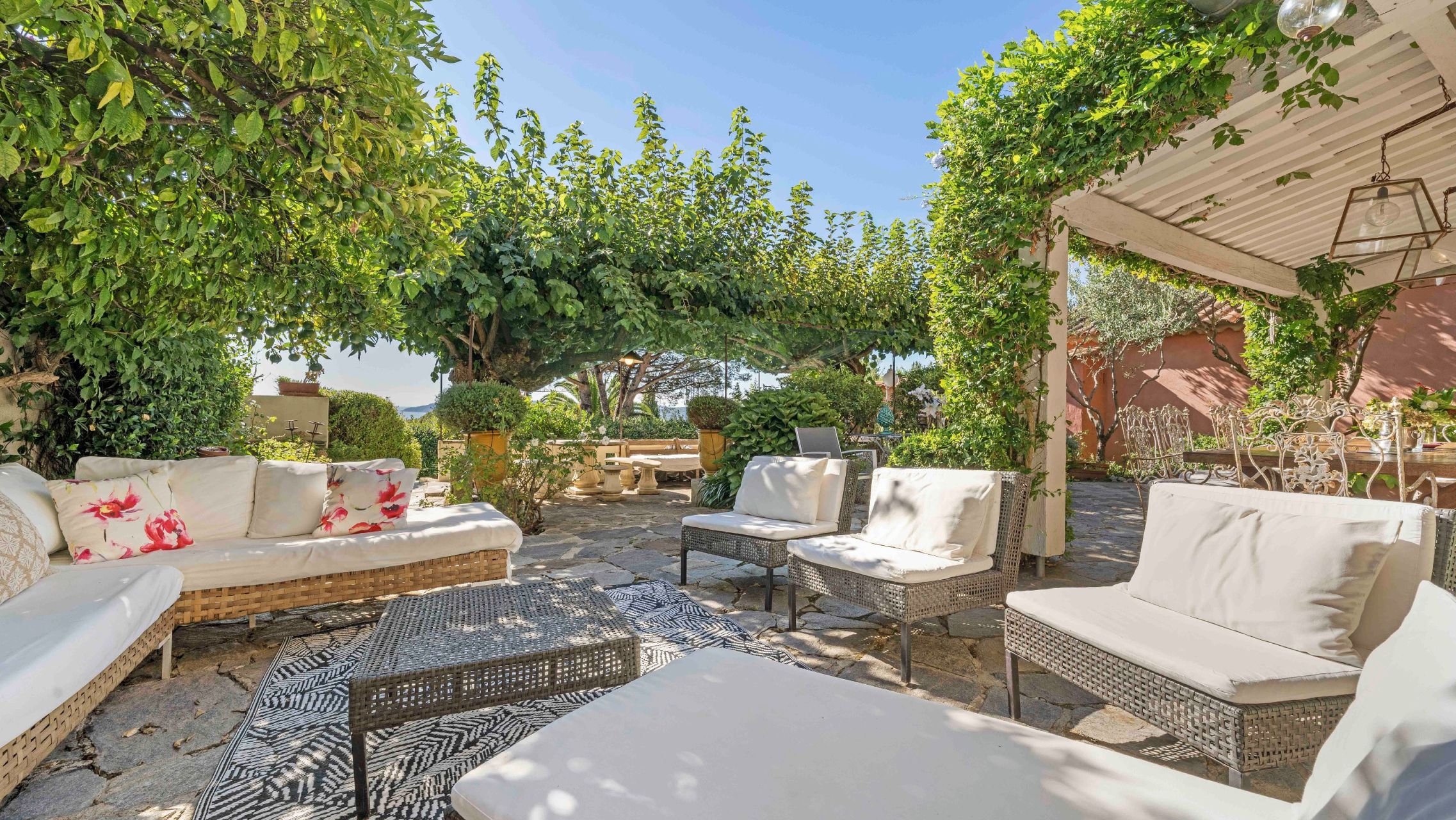 villa 9 Pièces en vente sur ST TROPEZ (83990)