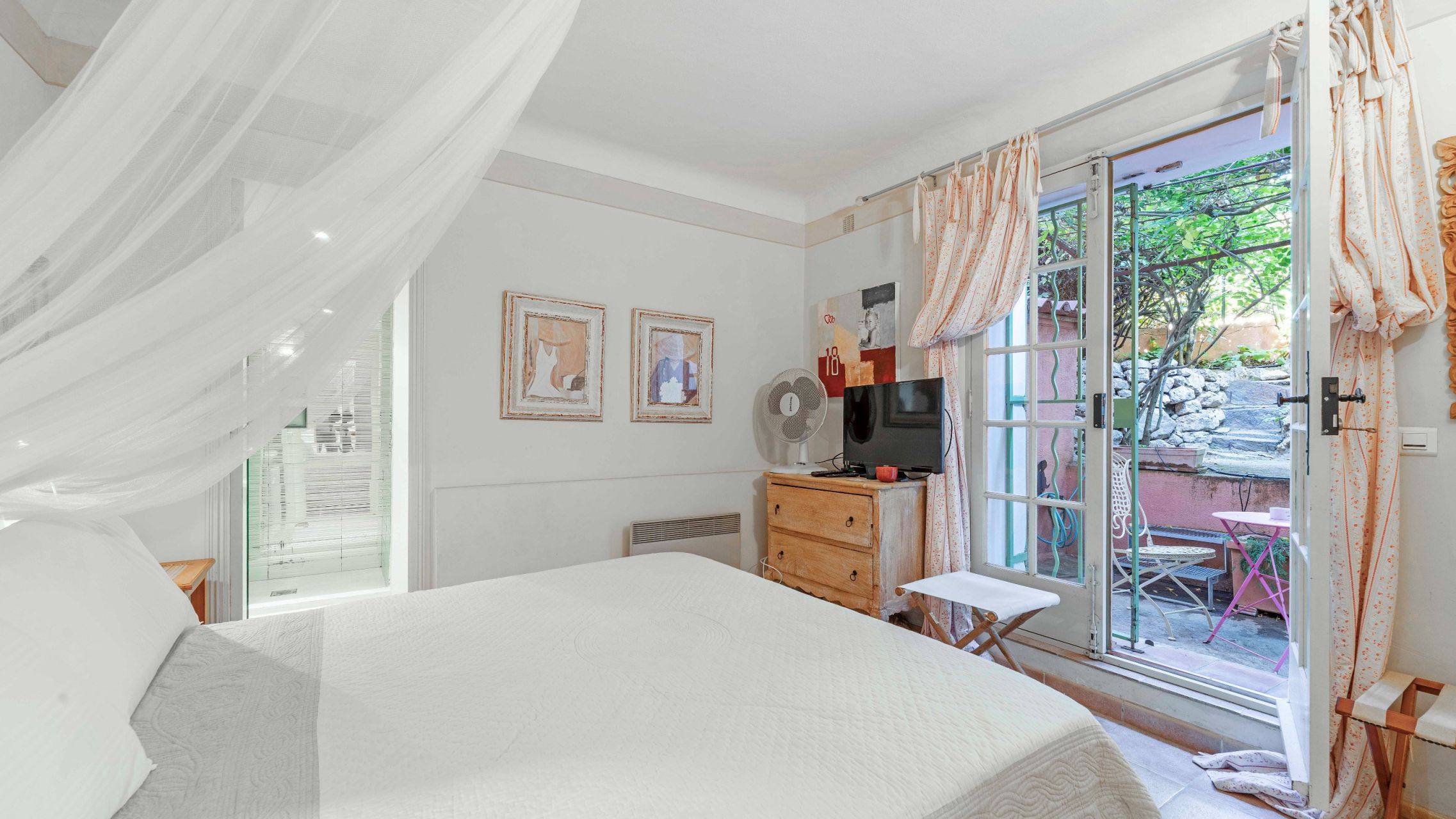 villa 9 Pièces en vente sur ST TROPEZ (83990)