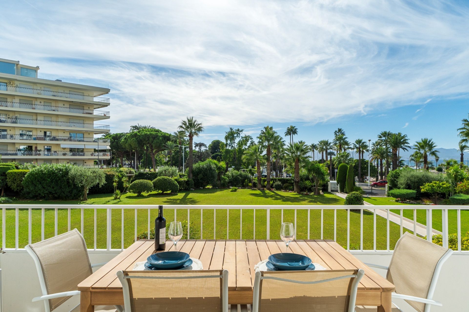 apartment 3 Rooms for sale on CANNES (06400)