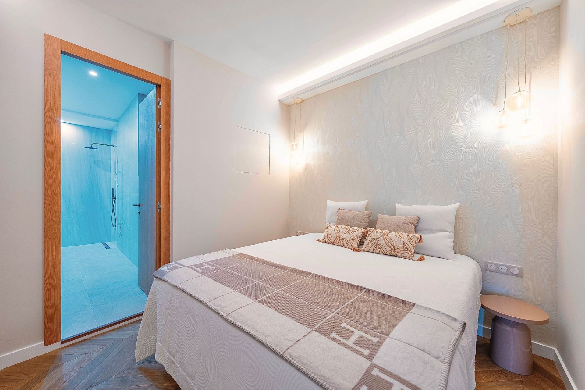 apartment 3 Rooms for sale on CANNES (06400)