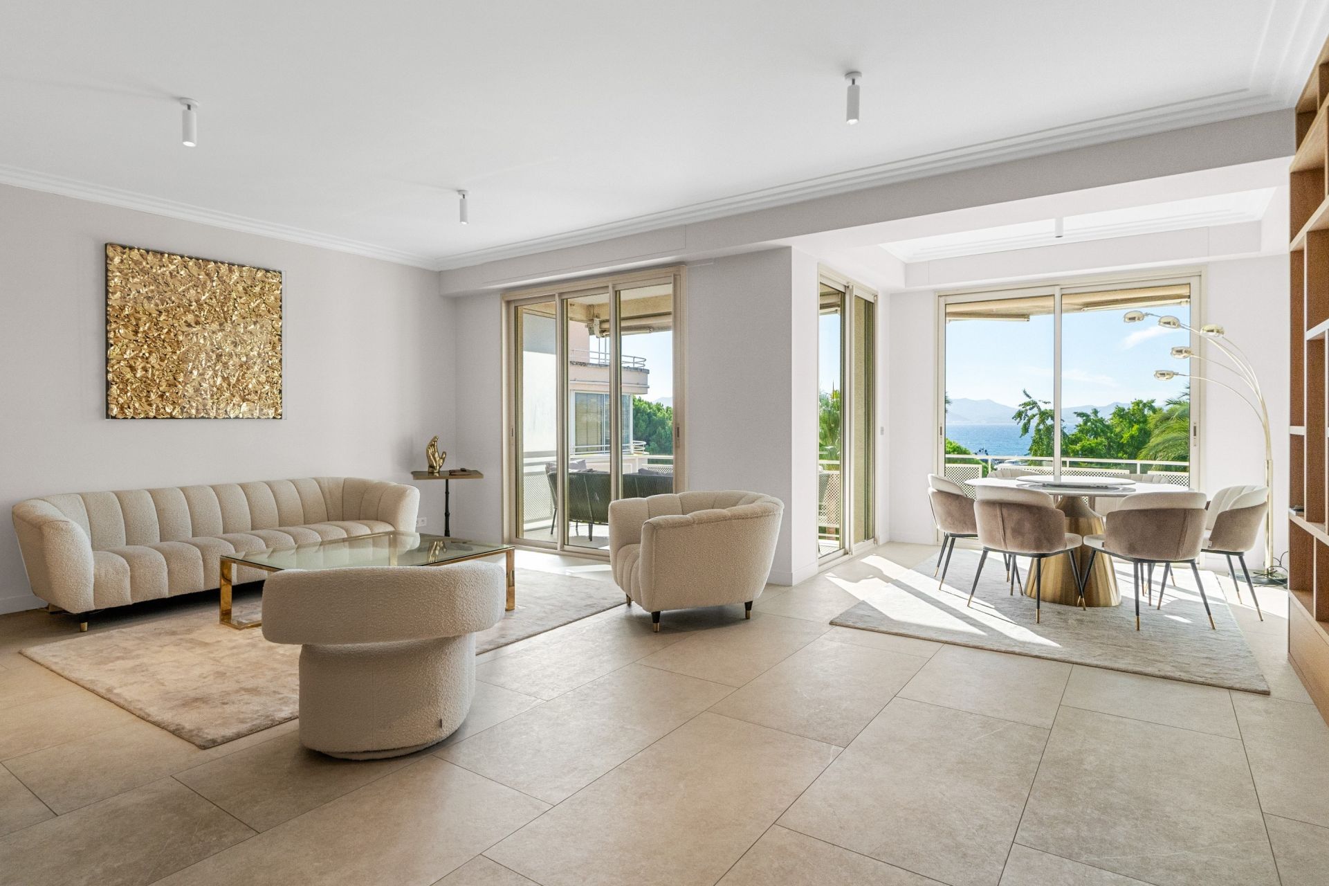 apartment 3 Rooms for sale on CANNES (06400)