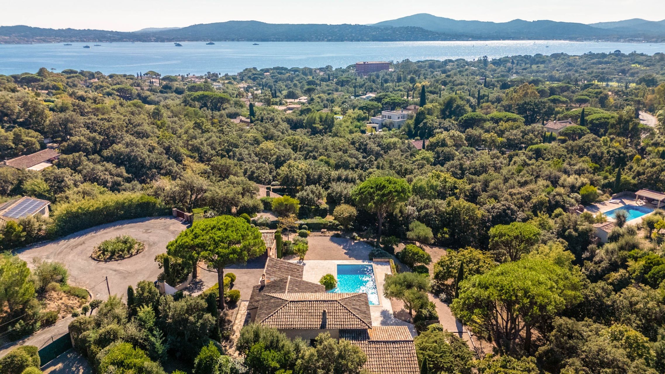 provencal house 9 Rooms for sale on GRIMAUD (83310)