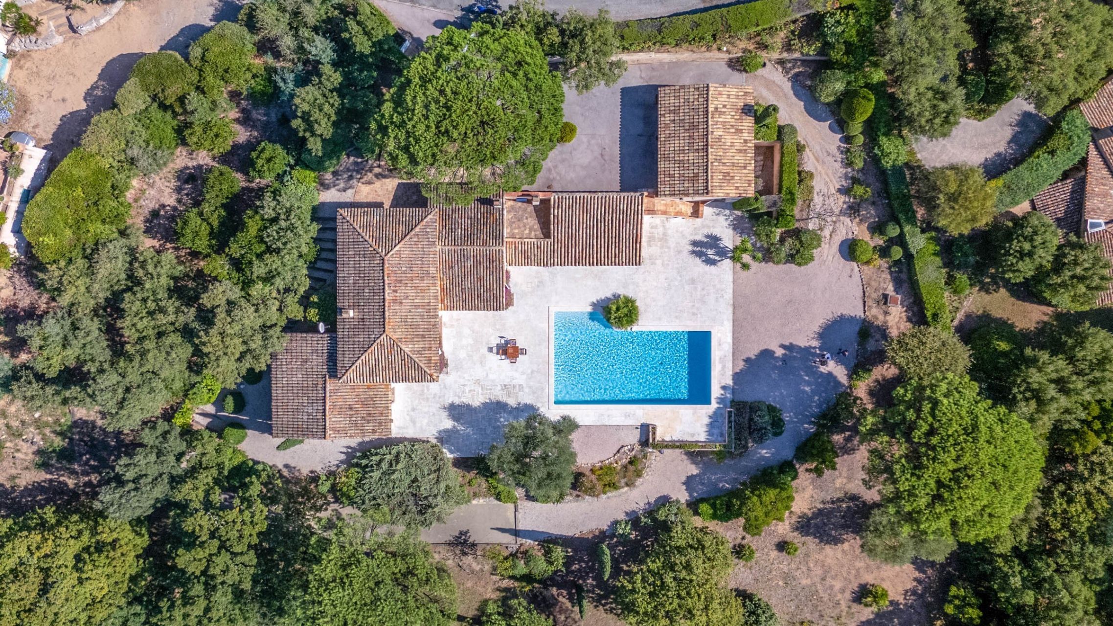 provencal house 9 Rooms for sale on GRIMAUD (83310)